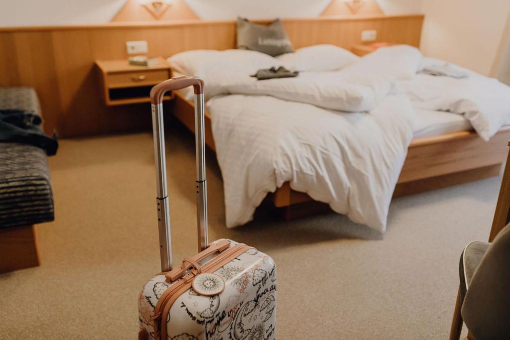 Dorfcafe Unken Hotelpension Swirtshaus Im Dorf Dış mekan fotoğraf