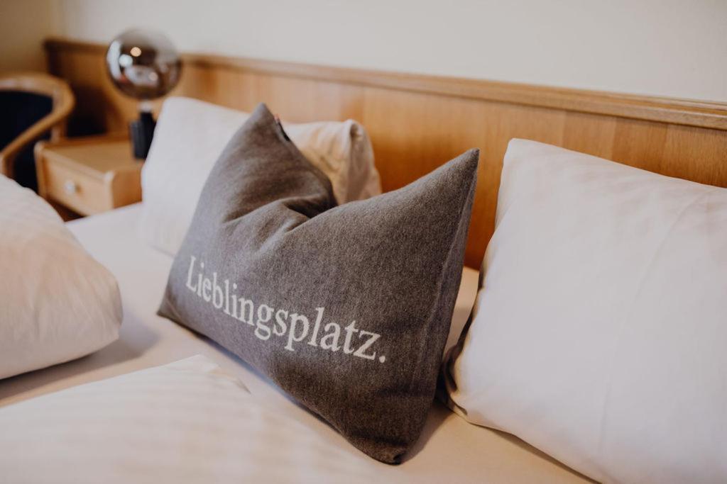 Dorfcafe Unken Hotelpension Swirtshaus Im Dorf Dış mekan fotoğraf