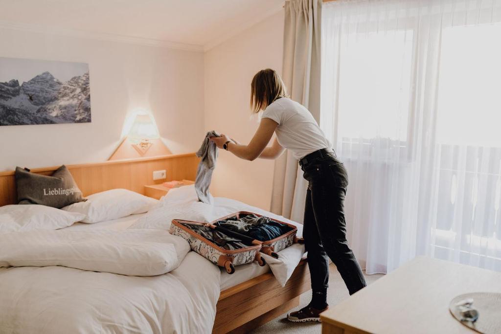 Dorfcafe Unken Hotelpension Swirtshaus Im Dorf Dış mekan fotoğraf