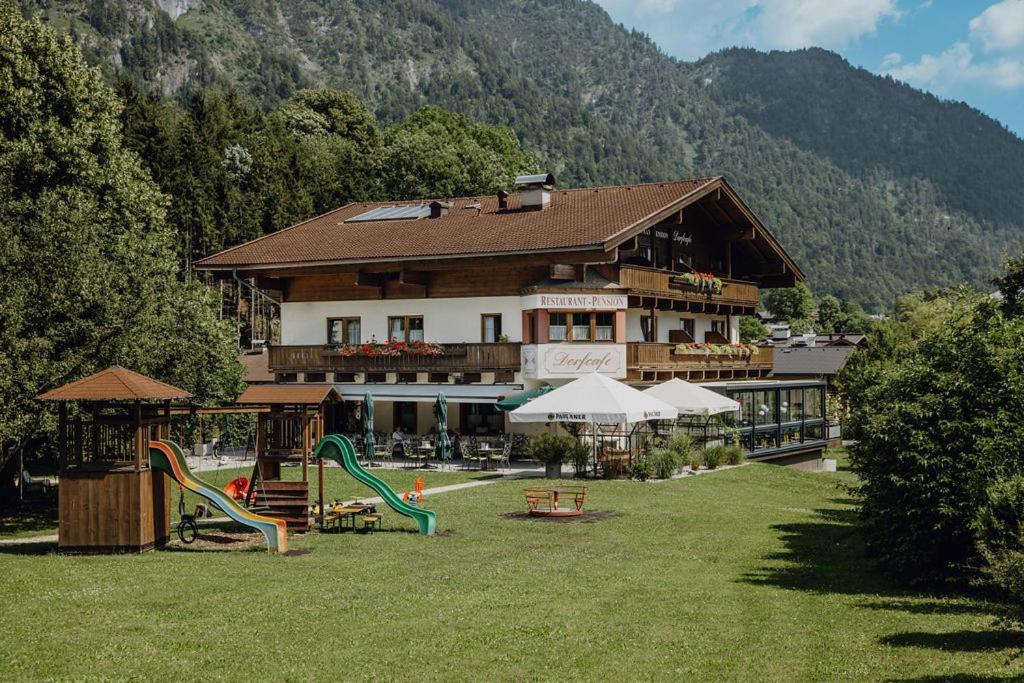 Dorfcafe Unken Hotelpension Swirtshaus Im Dorf Dış mekan fotoğraf